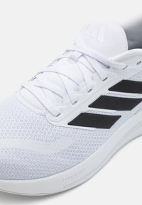 adidas Performance RUNFALCON 5 - Løbesko til landevejen - footwear white/core black