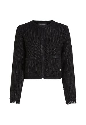 Schwarze, gewebte Jacke mit rundem Ausschnitt, zwei vorderen Taschen und ausgefransten Ärmelabschlüssen. Verfügt über ein dezentes Logo-Highlight auf der Vorderseite.