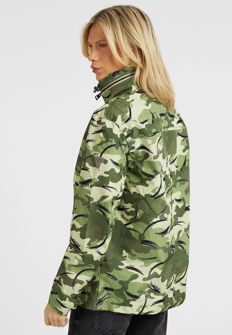 guess camouflage jacket