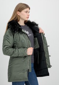 Alpha Industries Zimný kabát - vintage green black