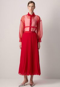 PLEATED - A-silueta svārki - red