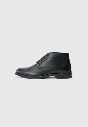 Schnürstiefelette - black