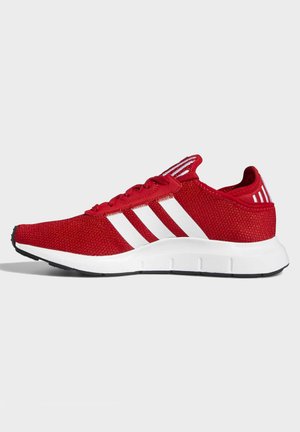 SWIFT RUN X - Sneakersy niskie