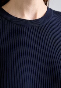 Vanessa Bruno ELISA - Robe pull - marine