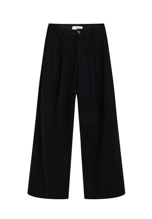 Pantalones de pierna ancha negros con cintura alta, que presentan pliegues frontales, un cierre de botón y una textura suave. Sin patrones ni acentos visibles.