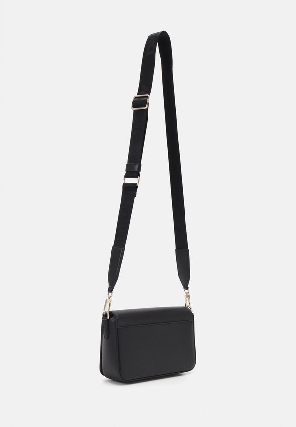 BRYANT AVE FLAP - Cross body bag4