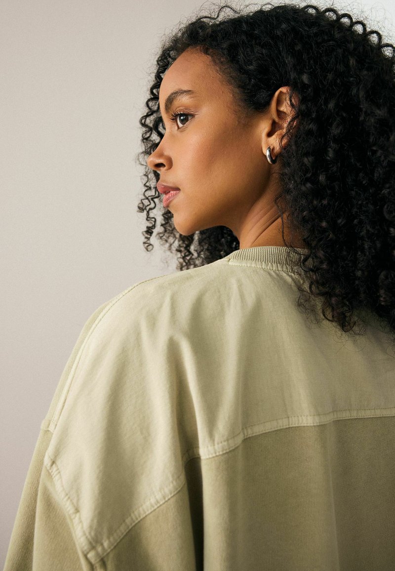Next UTILITY POCKET FRONT PANELLED CREW NECK  - Sweater - green sage