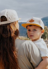 Blackskies ESSENTIALS SNAPBACK  - Kapa - beige