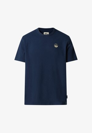 T-shirt blu navy a maniche corte con scollo rotondo e piccolo logo circolare North Sails sul petto a sinistra.