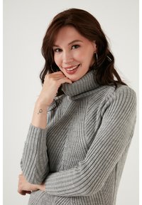 LELA REGULAR FIT - Pulover - grey