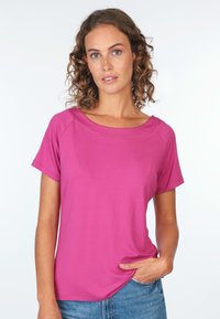 Fuchsia Kurzarm-T-Shirt mit weiter runder Ausschnitt, aus weichem Stoff, mit lockerer Passform und subtilen Nähdetails.