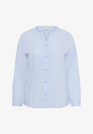 Blouse bleu clair à manches longues avec encolure ronde, fermeture boutonnée à l'avant et poignets légèrement froncés.