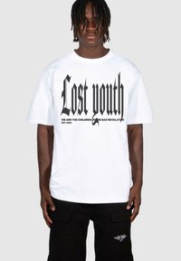 Lost Youth CLASSIC V.4 - T-shirt z nadrukiem