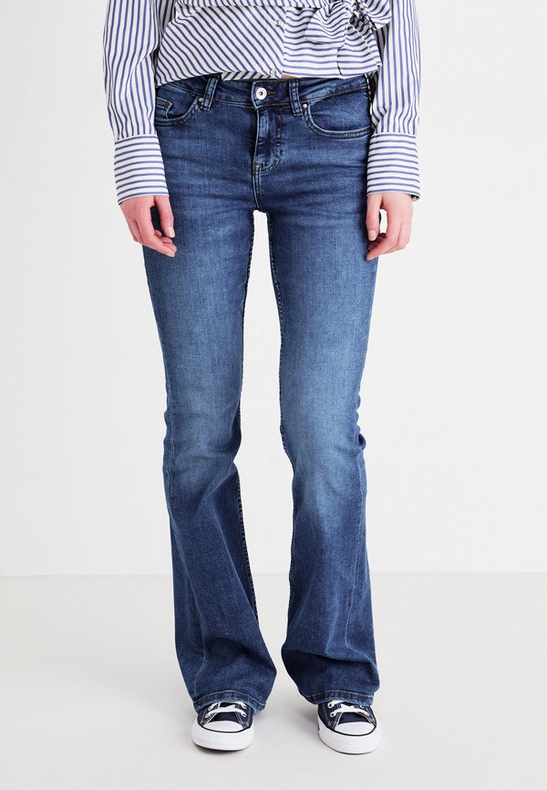 ONLRUSH MID WAIST - Flared Jeans