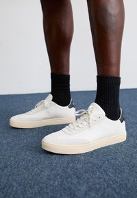 DEANE UNISEX - Trainers - white/navy