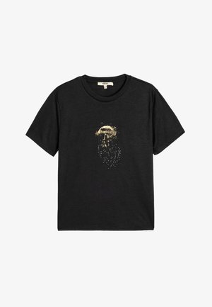 Schwarzes Baumwoll-T-Shirt mit einem goldenen Medusen-Graphic und fließenden Tentakeln, vor einem strukturierten Stoff-Hintergrund. Kurze Ärmel.