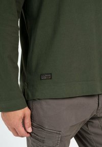 camel active HENLEY - Langærmet T-shirt - leaf green