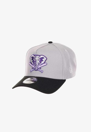 New Era OAKLAND ATHLETICS MLB 40 YEARS SIDEPATCH 9FORTY A-FR - Cap - schwarz