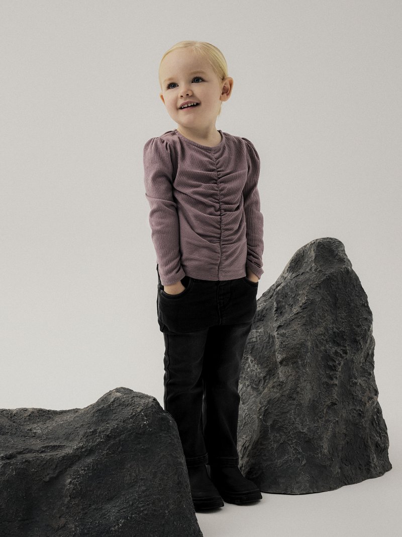 Name it NMFSALLI - Sirgete säärtega teksad - black denim