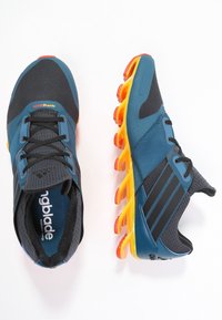 adidas Performance Obuwie do biegania Szlak