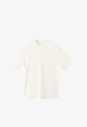 Tricou alb simplu, cu mâneci scurte și guler rotund, prezentat pe un fundal alb.