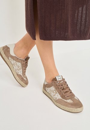 Tamaris, Baskets basses - camel
