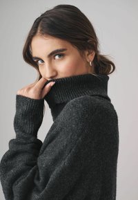 THE SET 2 PACK ROLL NECK - Svetríkové šaty - charcoal grey mink