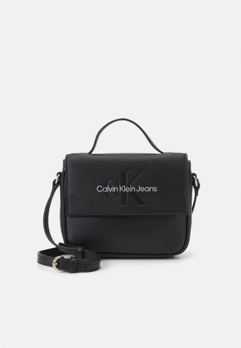 Calvin Klein Jeans - SCULPTED FLAP MONO - Schoudertas - black, Vergroten