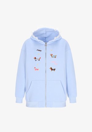 Felpa azzurra chiusa con zip con cappuccio bianco arricciato, decorata con cuccioli colorati ricamati e testo, e due tasche frontali.