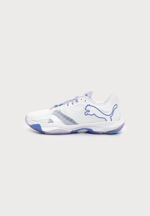 Puma, VANTAGE NITRO  - Обувки за хандбал - puma white/royal sapphire/light lavender