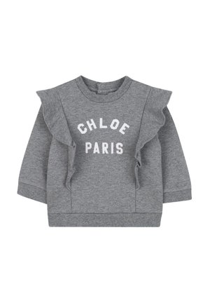 Grijze sweatshirt met ruches op de schouders, met de tekst "CHLOE PARIS" in het wit. Gemaakt van zacht materiaal met een ronde hals.