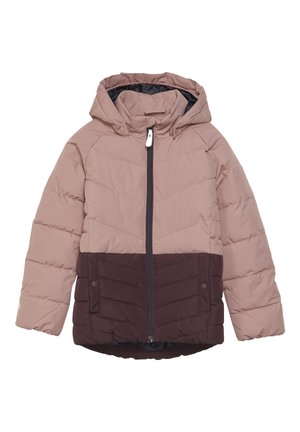Padded Jacke mit einem beigen oberen Teil und einem dunkelbraunen unteren Abschnitt, mit Kapuze, vertikalen Nähten und einem Reißverschluss auf der Vorderseite.