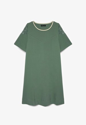Groene jurk tot kniehoogte met korte mouwen, crèmekleurige bies bij de ronde halslijn en bloemrijke kanten details op de schouders.