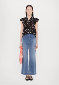 Alice + Olivia MARTEL FLUTTER BLOUSE - Skjortebluser - black
