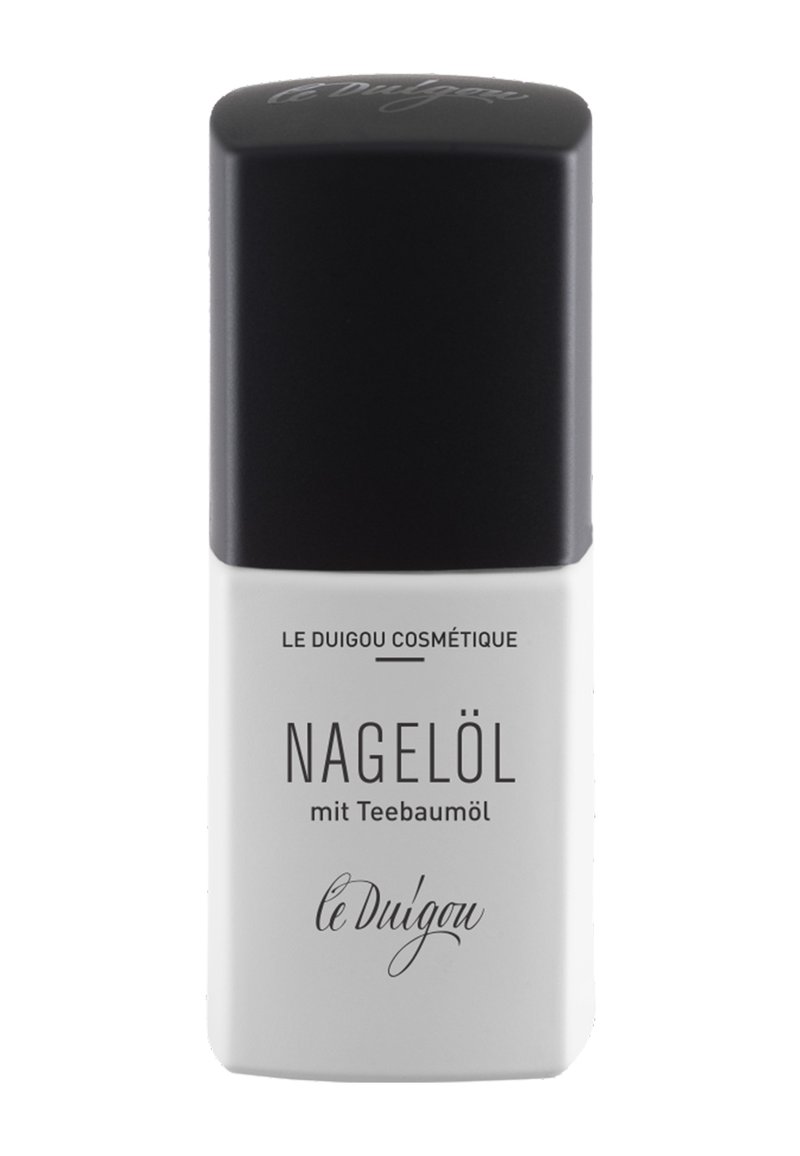 Nagelöl in einer rechteckigen weißen Flasche mit schwarzem Deckel. Der Text lautet "NAGELÖL mit Teebaumöl" und "le Duigou." Seidige matte Oberfläche.
