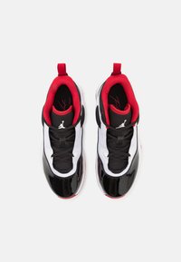 Jordan JORDAN STAY LOYAL 3 UNISEX - Krepšinio batai - white/black/gym red