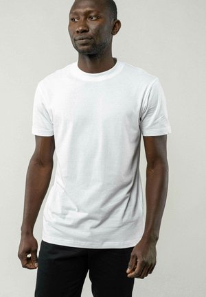 AVAN - Basic T-shirt - weiß