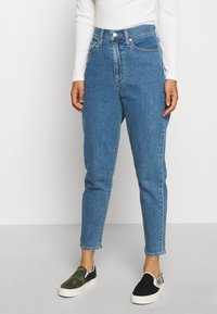 Levi's® - HIGH WAISTED MOM - Kitsenevad teksad - blue denim Väikepilt 1