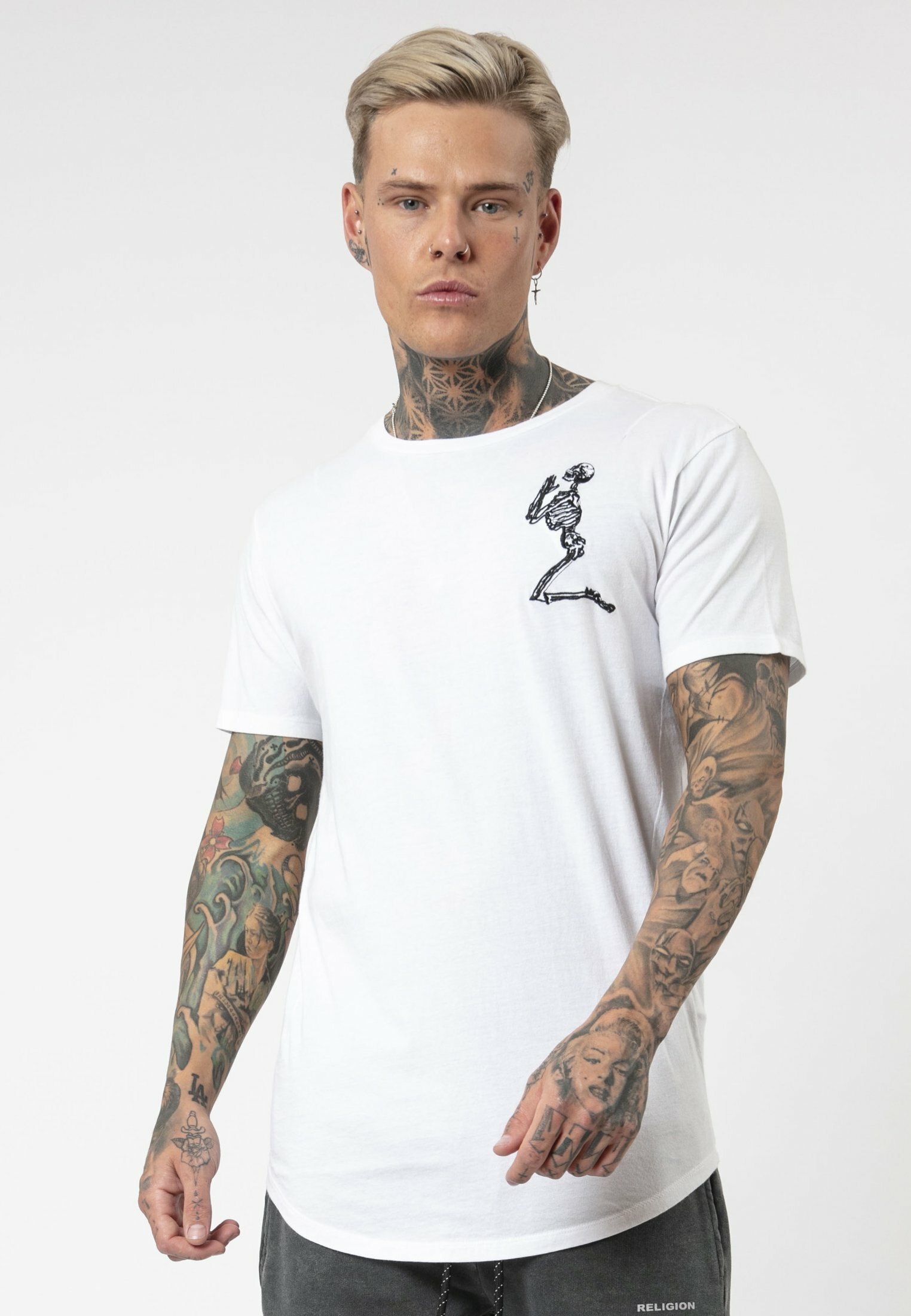 Religion PRAYING SKELETON - Print T 
