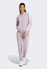 adidas Sportswear ESSENTIALS 3-STRIPES - Treniņtērps - preloved fig   white