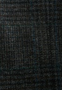 Thumbnail Image 6