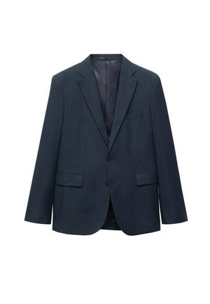 Dunkelblaues, einreihiges Blazer mit Reverskragen, zwei Knöpfen, Klapptaschen und einer Brusttasche, auf weißem Hintergrund präsentiert.