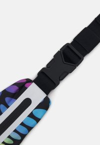 Nike Performance SLIM WAIST PACK 3.0 UNISEX - Bolsa de cintura - black/dynamic turq/silver