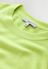 Unselected, fluro yellow