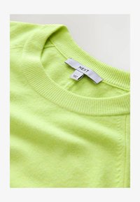 Unselected, fluro yellow