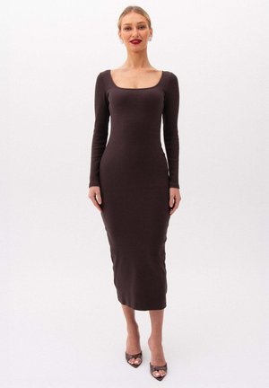 CARO TIMELESS - Sukienka etui