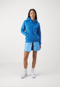 Nike Sportswear HOODIE - Luvtröja - star blue