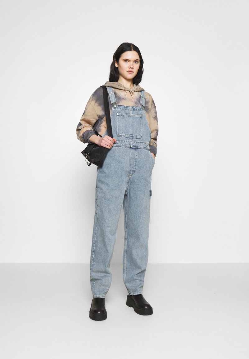 Damen Kleider | Monki Latzhose blue medium dusty/blau - YW22555 Damen Kleider | Monki Latzhose blue medium dusty/blau - YW22555