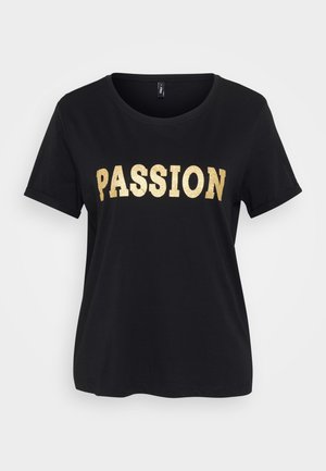 Svart bomulls T-skjorte med korte ermer og rund hals. Har gullglitrende tekst "PASSION" over forsiden.