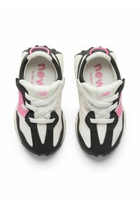 New Balance Zapatos de bebé - black pink